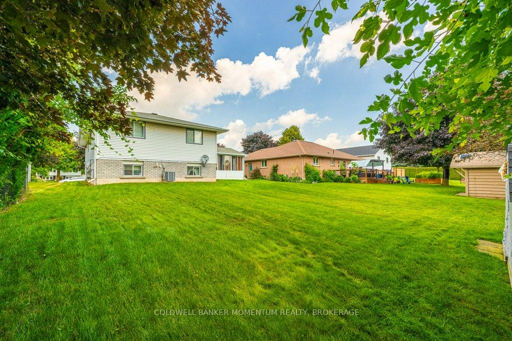 Photo 44 of 36 Windsor Drive, Brant, South Dumfries — HOMEH
