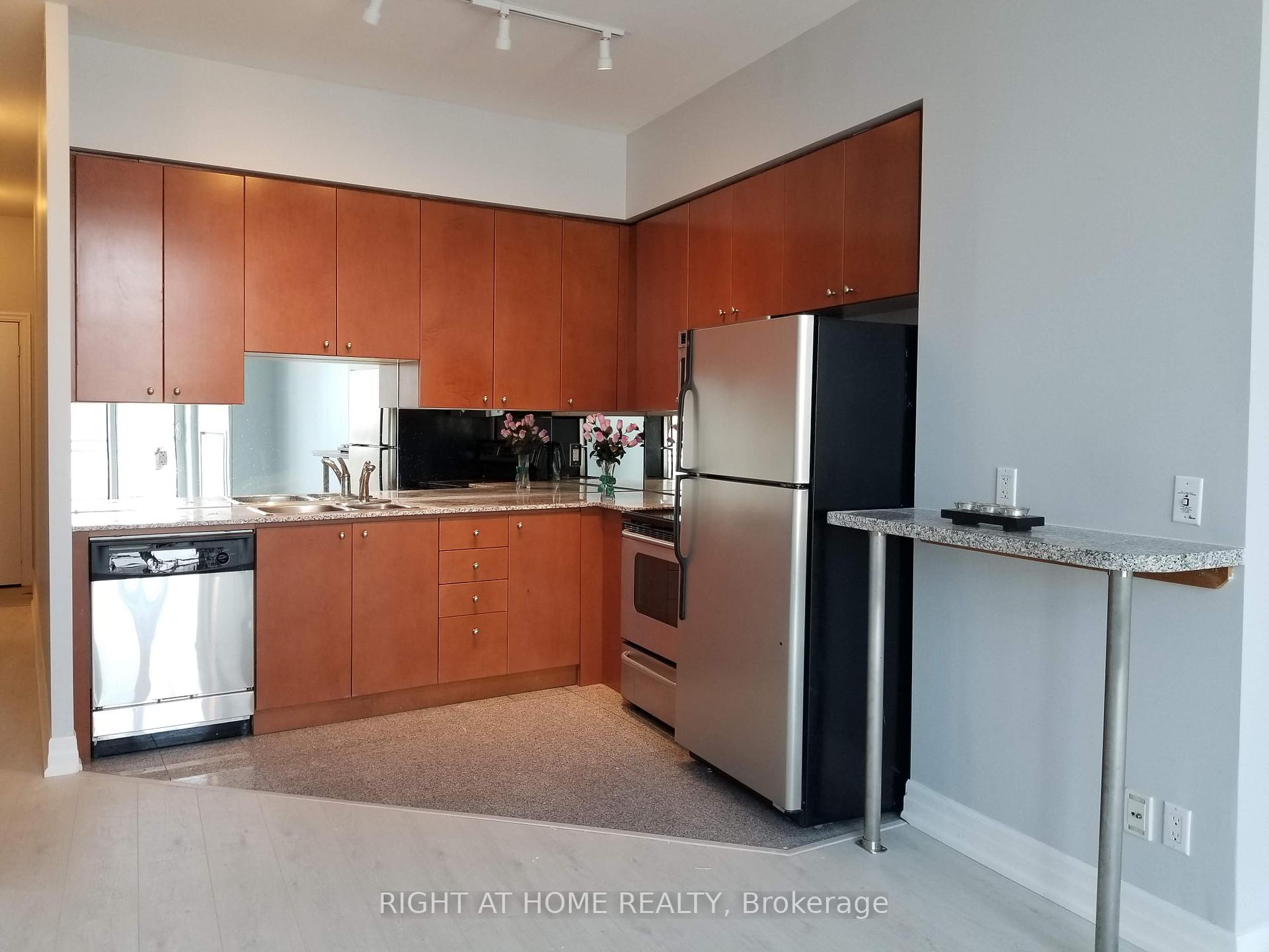 Front of Unit PH207, 8 Scollard Street