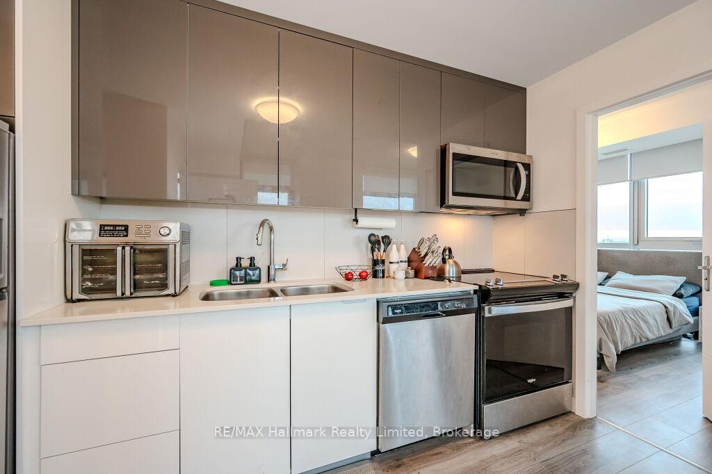 Photo 8 of Unit 2009, 60 Frederick Street, Kitchener — HOMEH