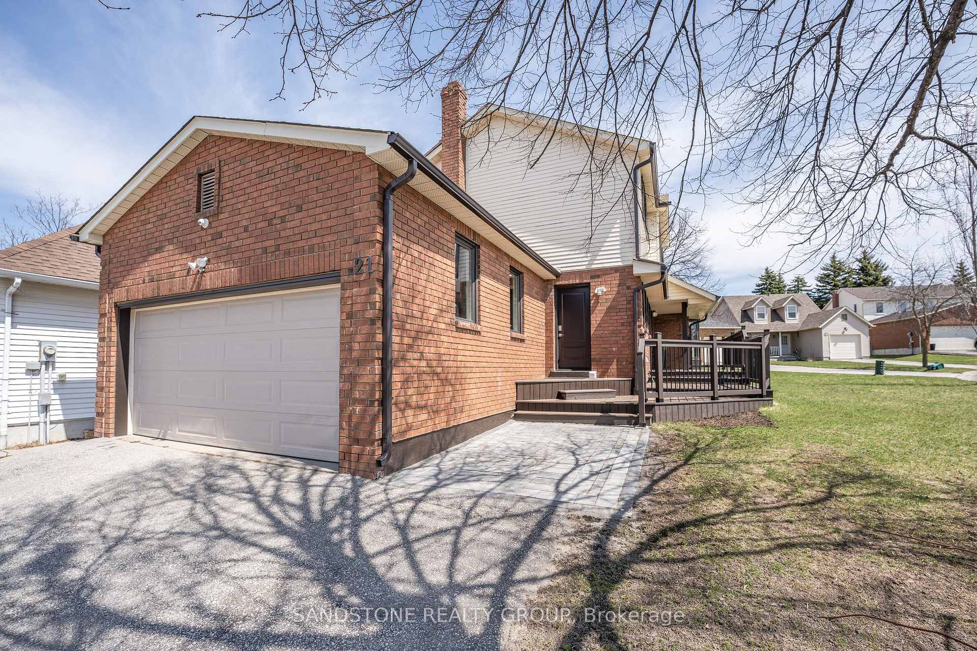 Photo 2 of 21 Firman Drive, Barrie, Painswick North — HOMEH