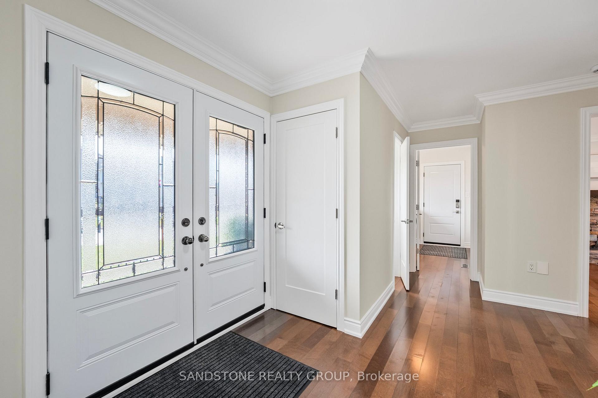 Photo 8 of 21 Firman Drive, Barrie, Painswick North — HOMEH