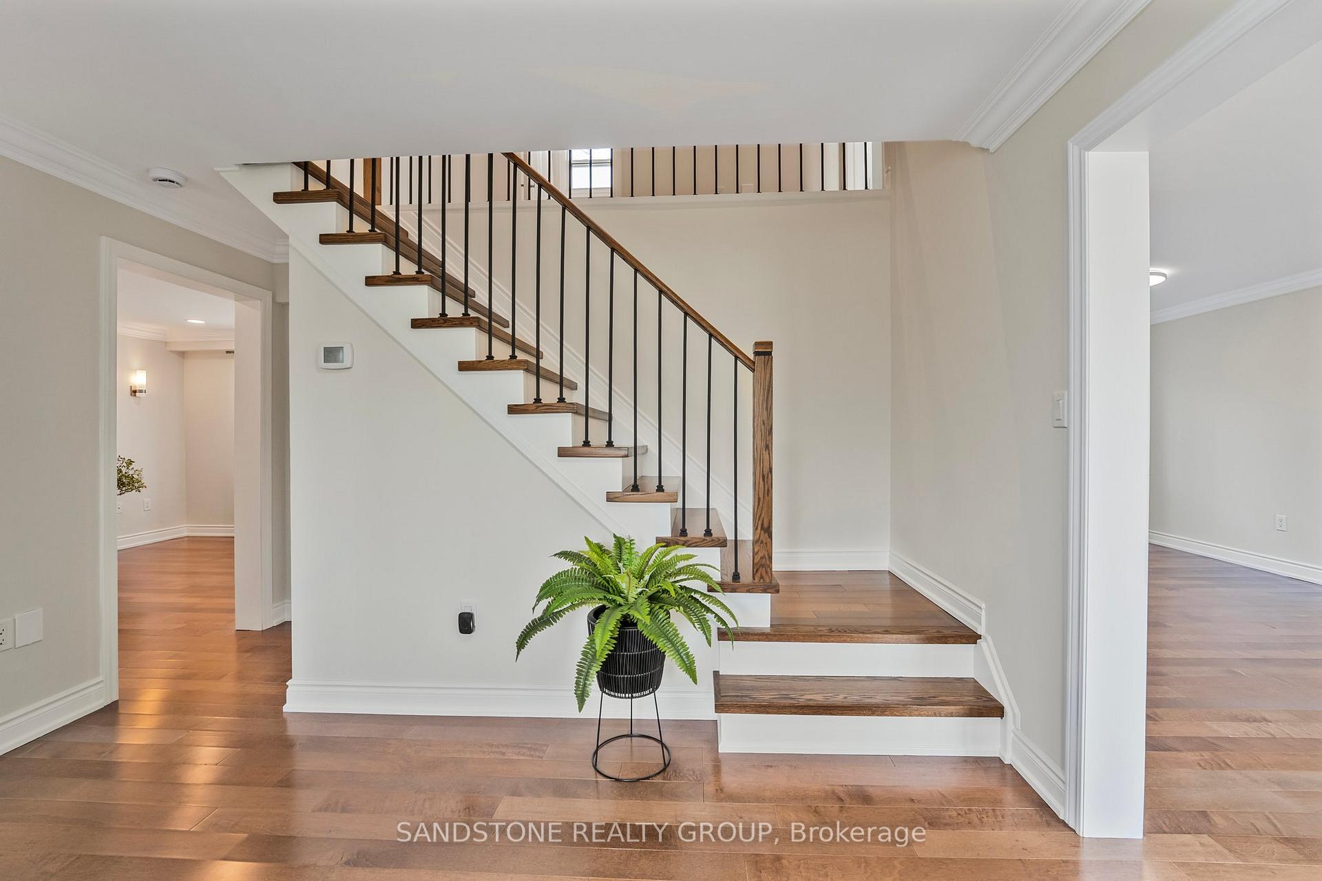 Photo 6 of 21 Firman Drive, Barrie, Painswick North — HOMEH