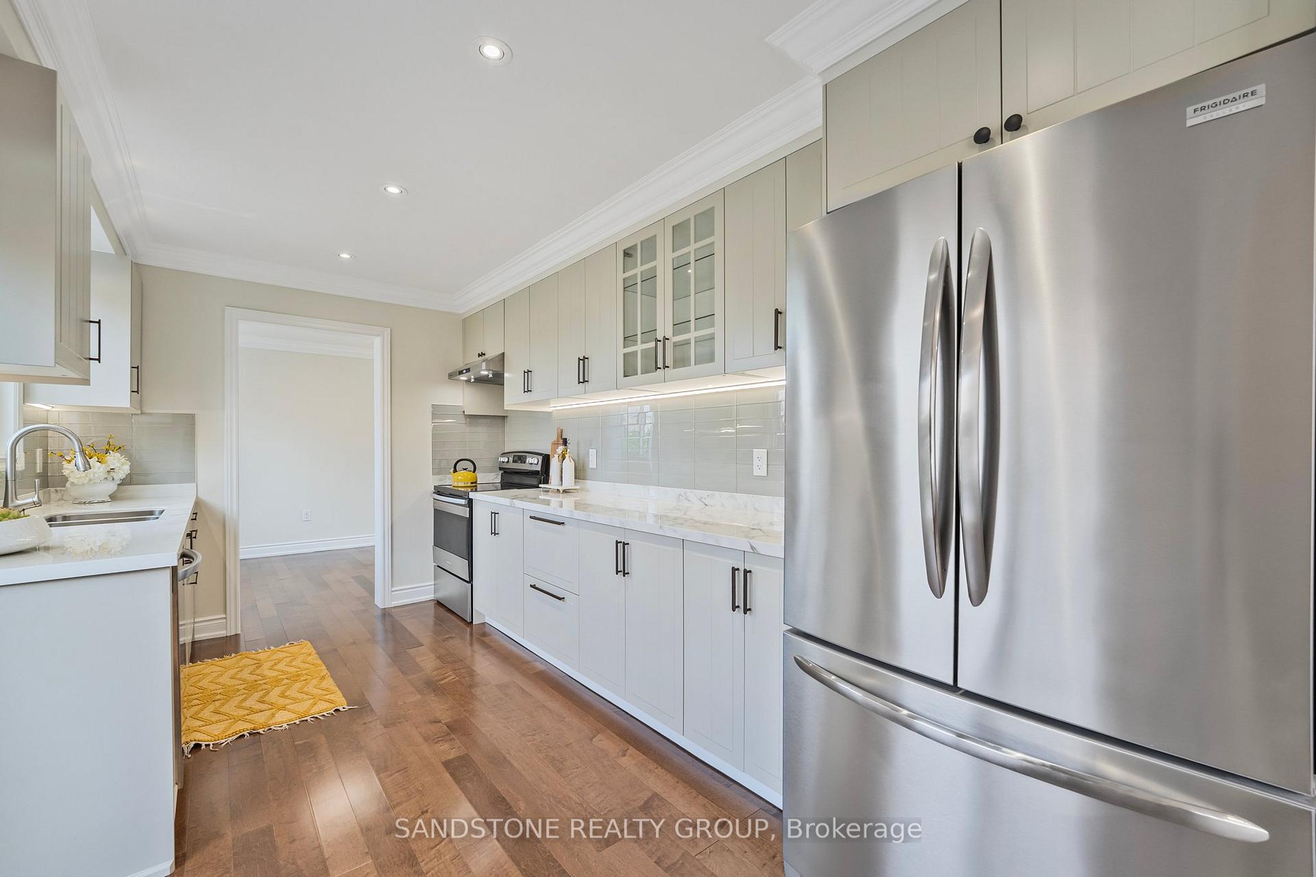 Photo 11 of 21 Firman Drive, Barrie, Painswick North — HOMEH