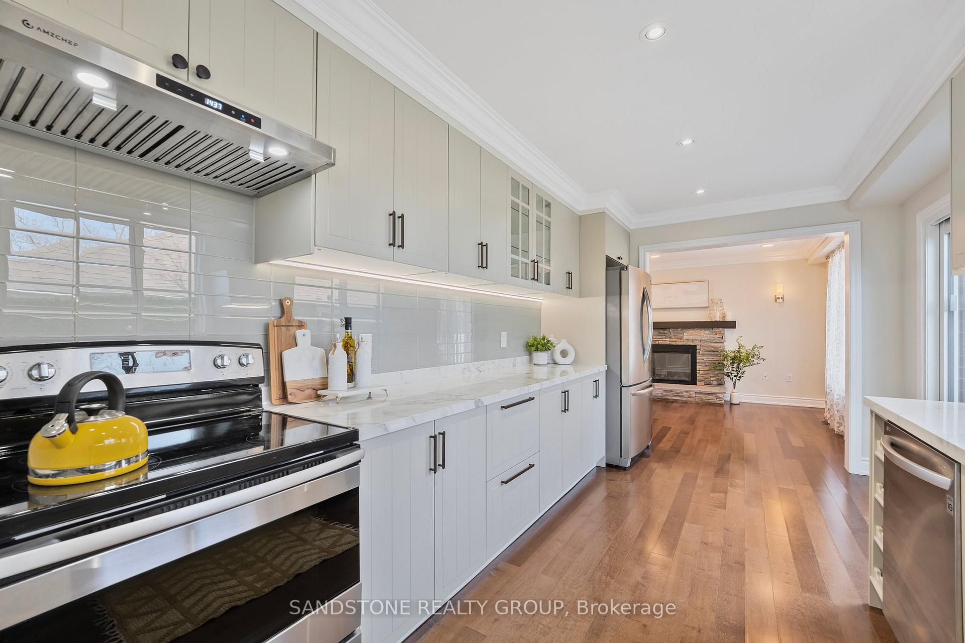Photo 16 of 21 Firman Drive, Barrie, Painswick North — HOMEH