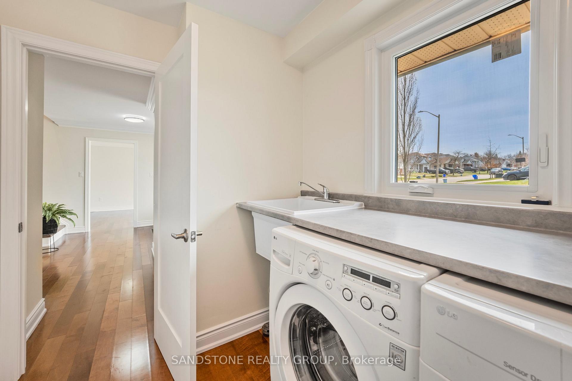 Photo 20 of 21 Firman Drive, Barrie, Painswick North — HOMEH