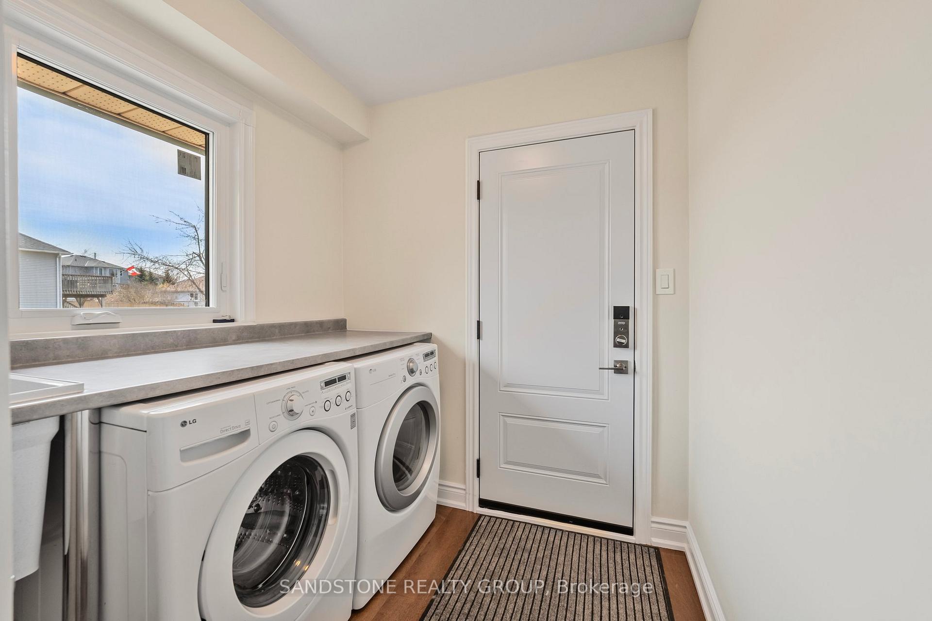 Photo 19 of 21 Firman Drive, Barrie, Painswick North — HOMEH