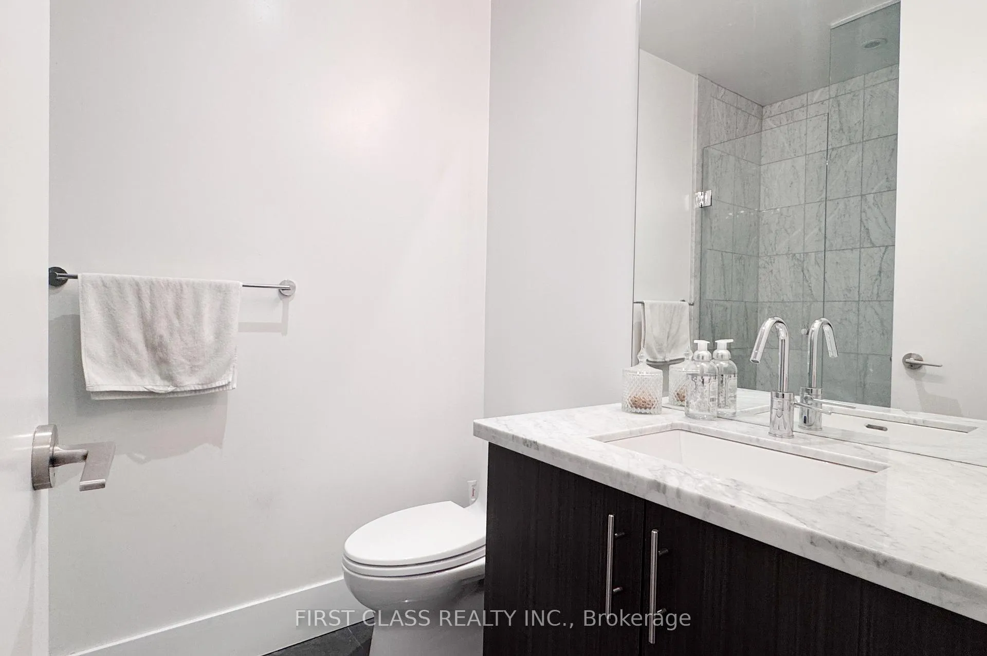 Photo 9 of Unit 403, 39 Queens Quay, Toronto, Waterfront Communities — HOMEH