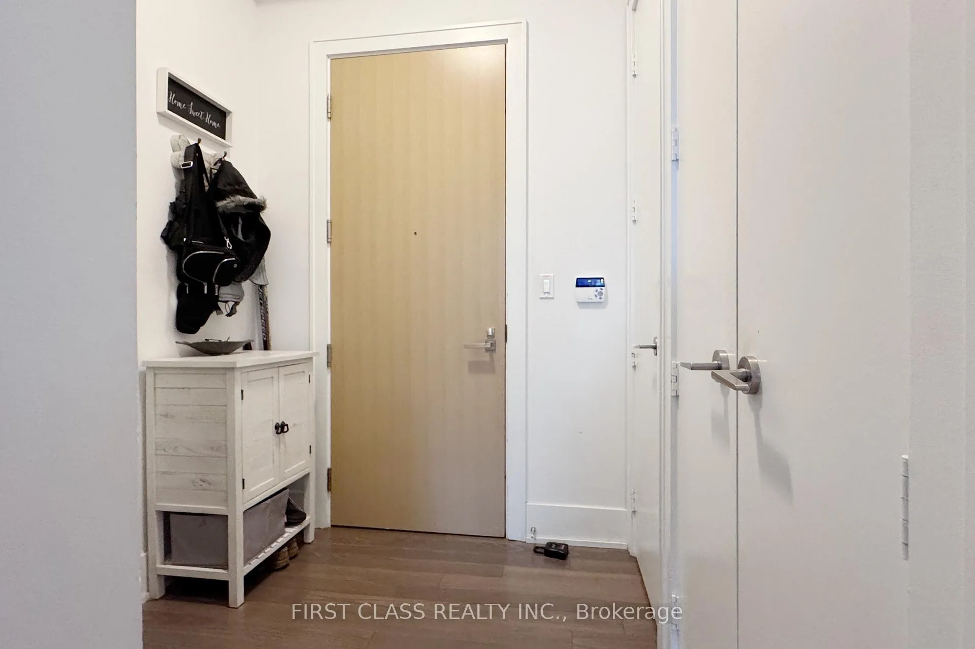Photo 10 of Unit 403, 39 Queens Quay, Toronto, Waterfront Communities — HOMEH
