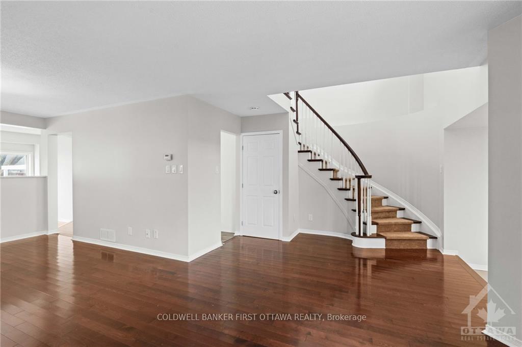 Photo 3 of 104 Bloomingdale Street, Ottawa, Central Park — HOMEH