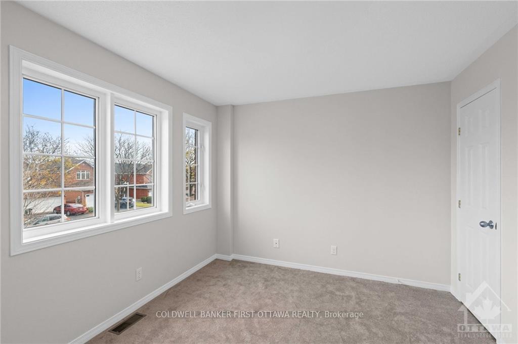 Photo 15 of 104 Bloomingdale Street, Ottawa, Central Park — HOMEH