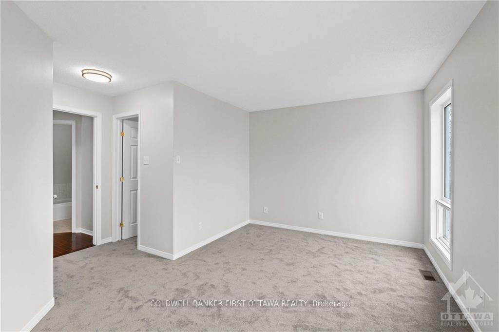 Photo 19 of 104 Bloomingdale Street, Ottawa, Central Park — HOMEH