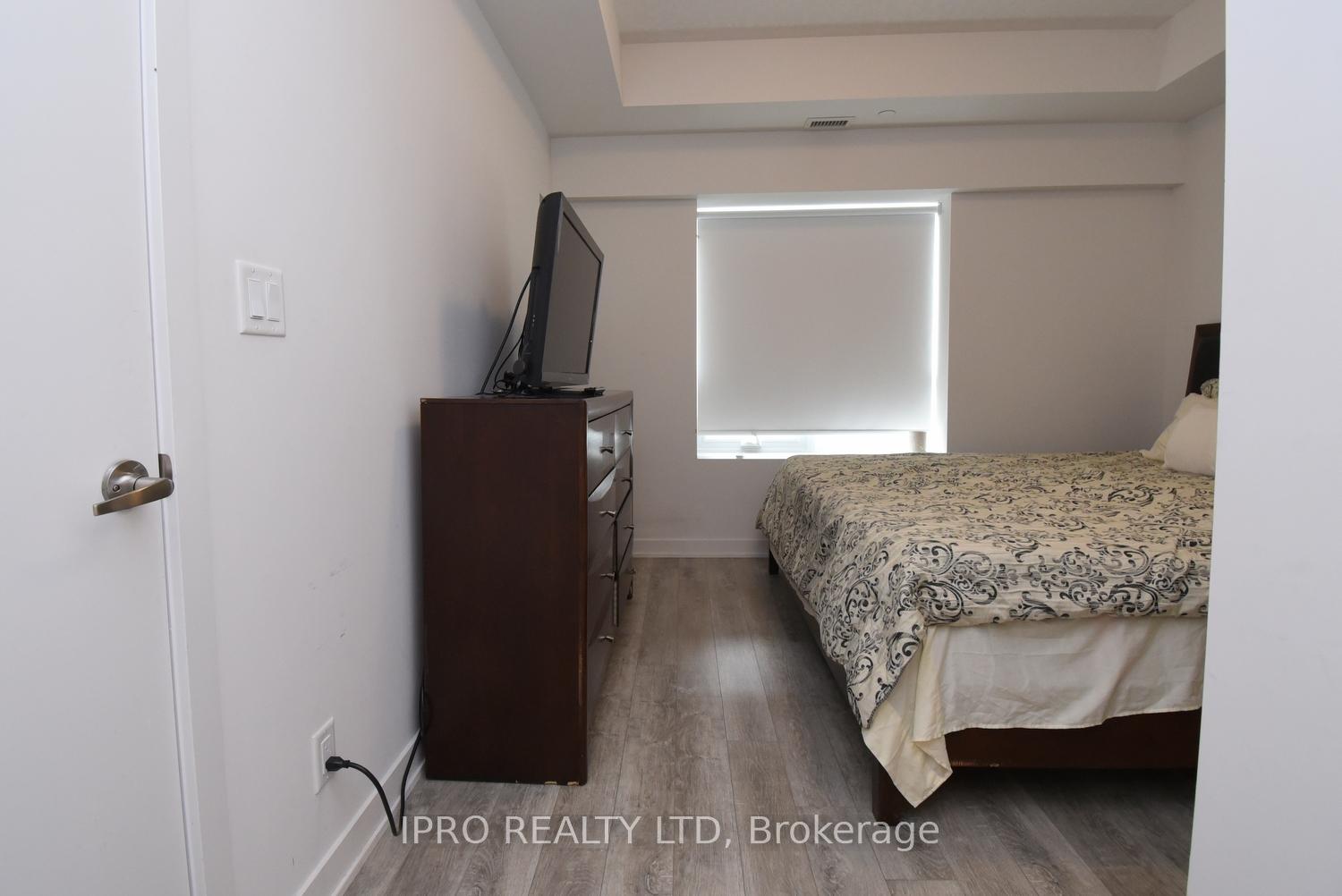 Photo 10 of Unit 111, 16 markle Crescent, Hamilton, Ancaster — HOMEH