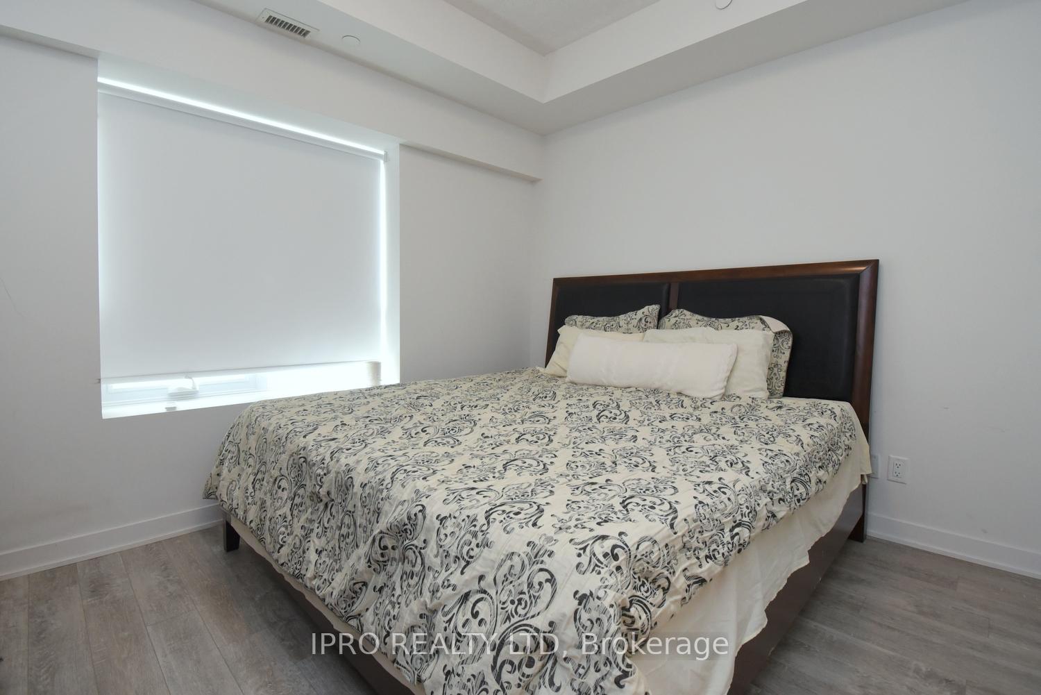 Photo 11 of Unit 111, 16 markle Crescent, Hamilton, Ancaster — HOMEH