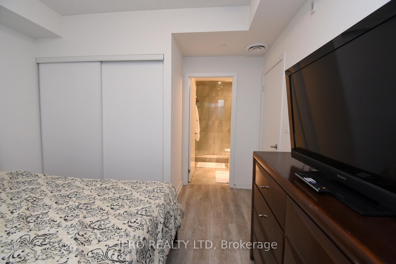Photo 12 of Unit 111, 16 markle Crescent, Hamilton, Ancaster — HOMEH