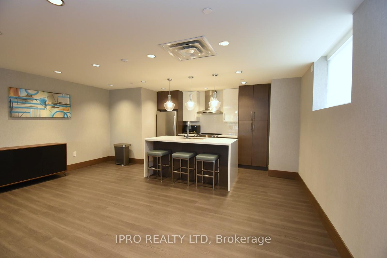 Photo 23 of Unit 111, 16 markle Crescent, Hamilton, Ancaster — HOMEH