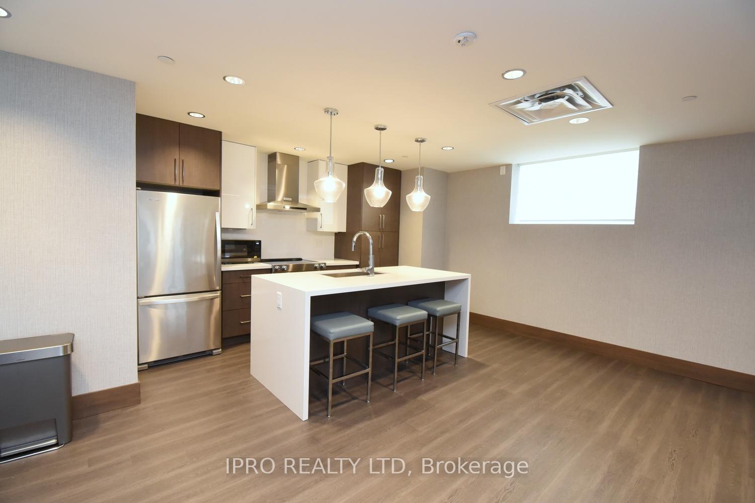 Photo 24 of Unit 111, 16 markle Crescent, Hamilton, Ancaster — HOMEH
