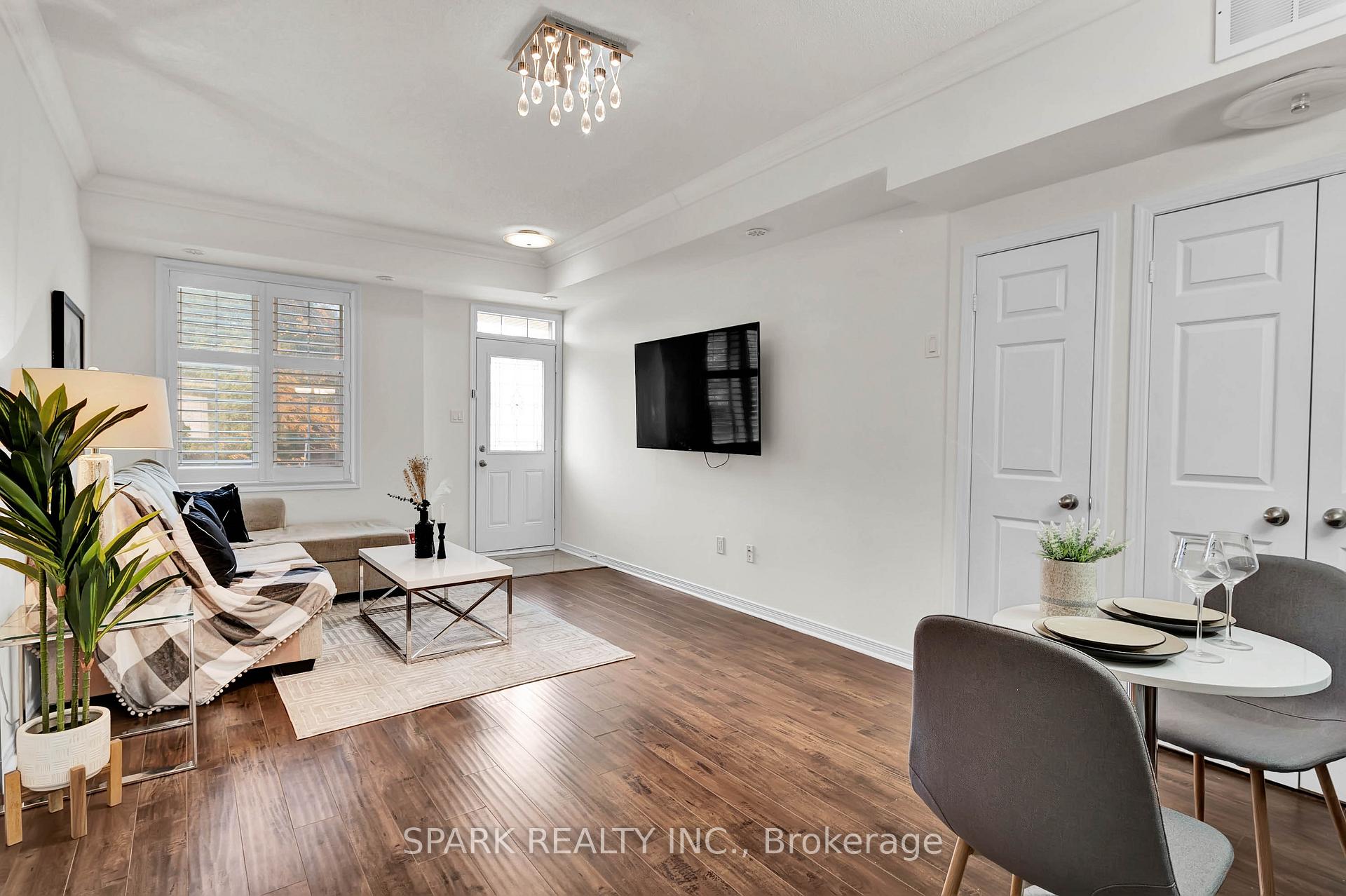 Front of Unit 35, 180 Howden Boulevard