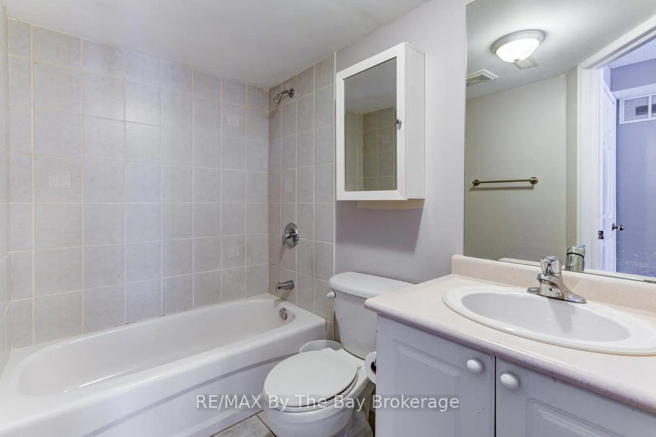Photo 38 of 7 Royalton Lane, Collingwood — HOMEH
