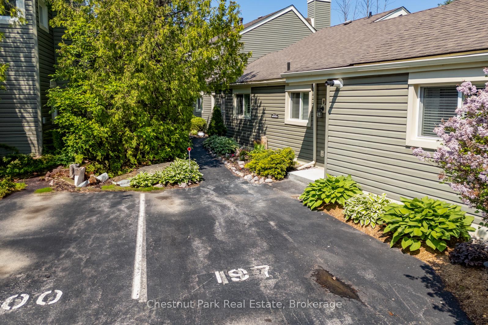 Photo 1 of 197 Escarpment Crescent, Collingwood — HOMEH