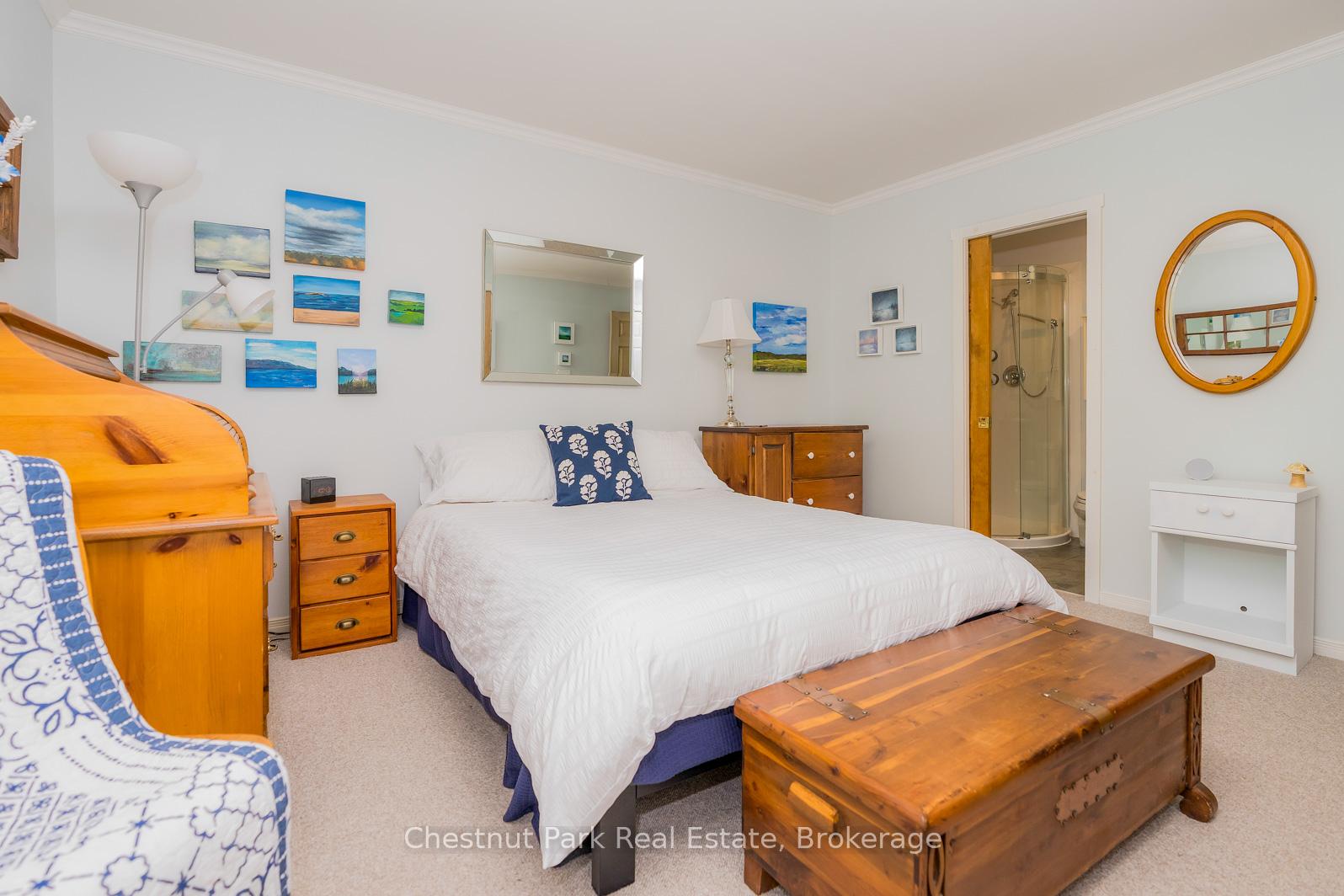 Photo 13 of 197 Escarpment Crescent, Collingwood — HOMEH