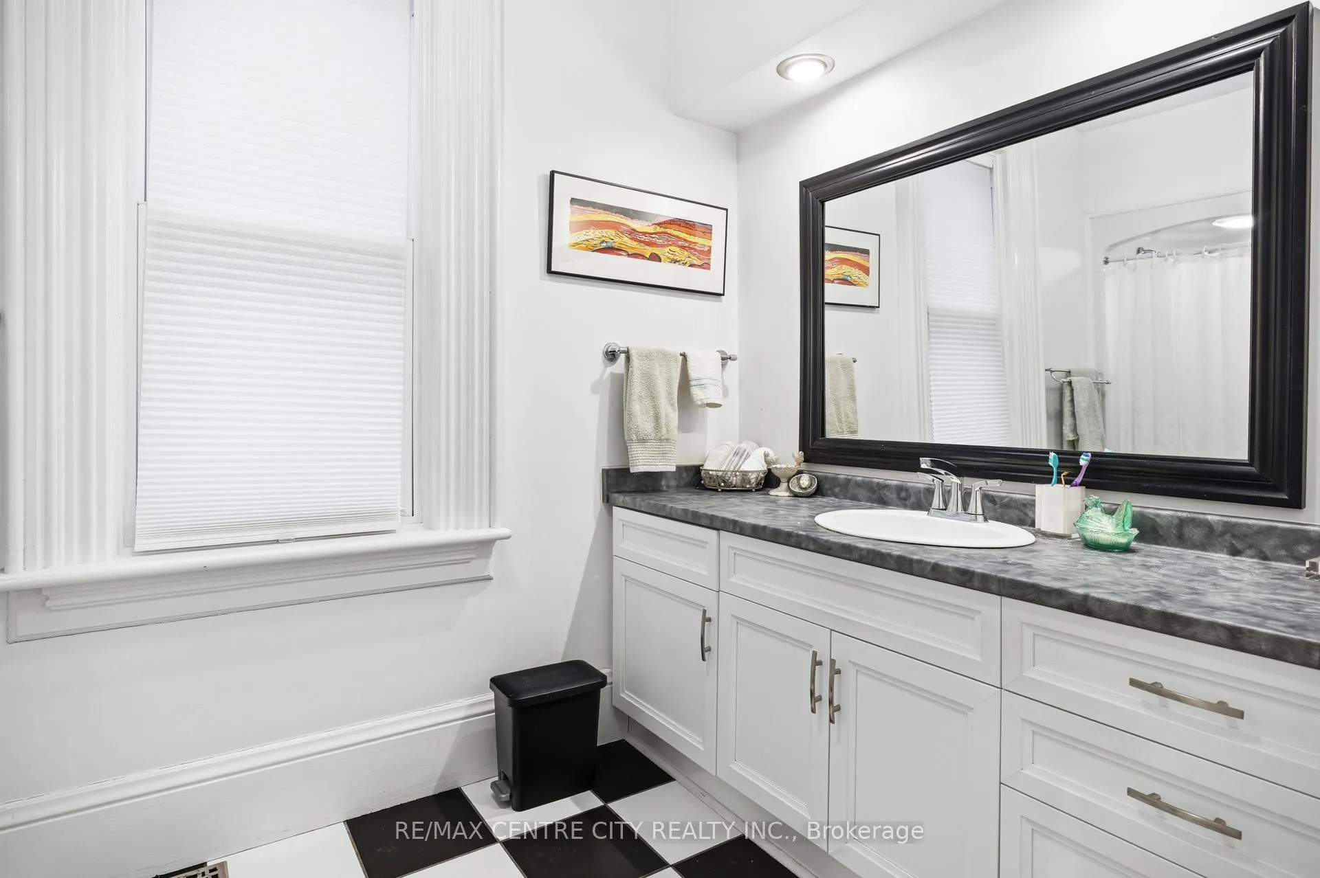 Photo 17 of 12 Rosebery Place, St. Thomas — HOMEH