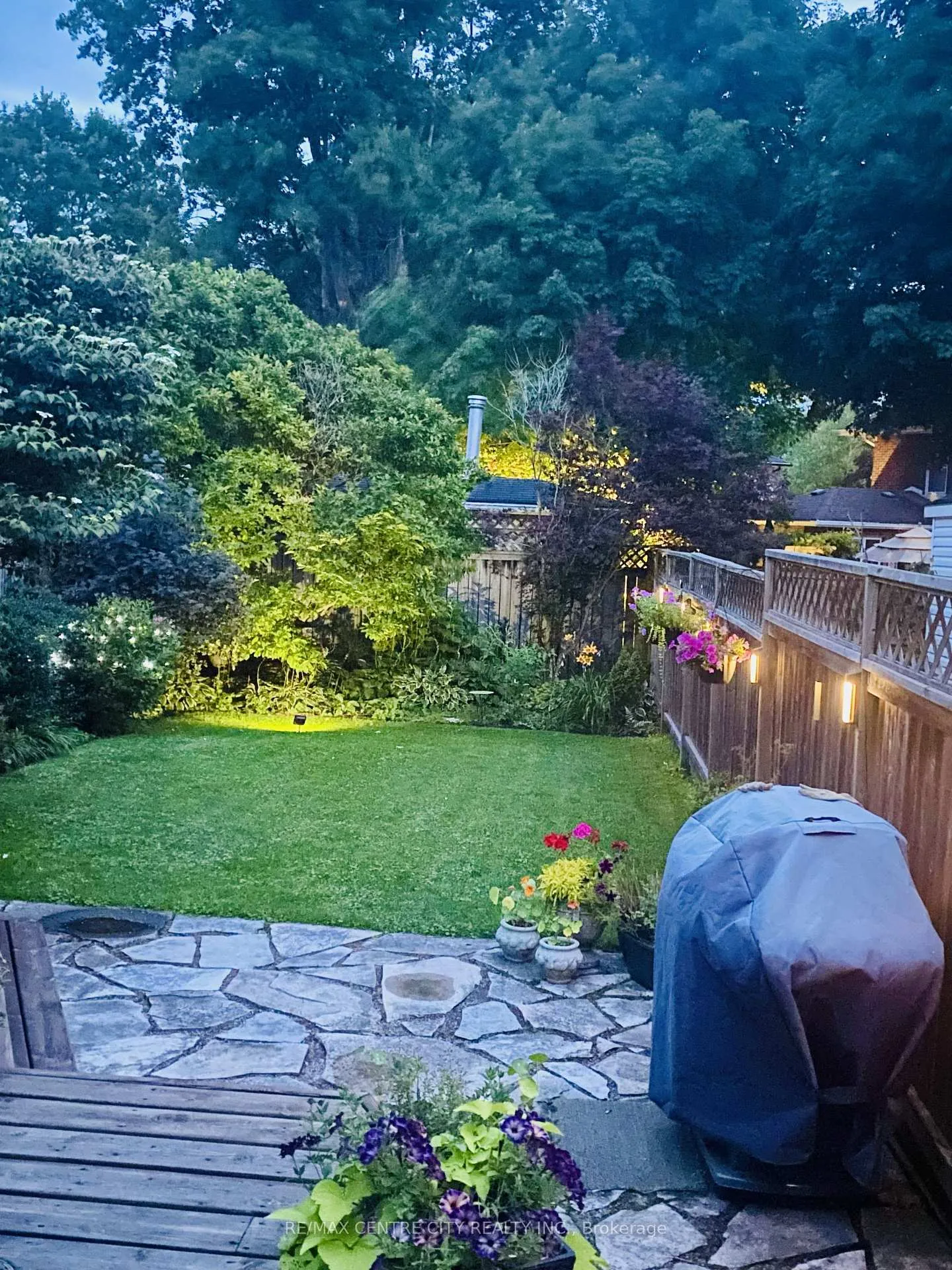 Photo 37 of 12 Rosebery Place, St. Thomas — HOMEH