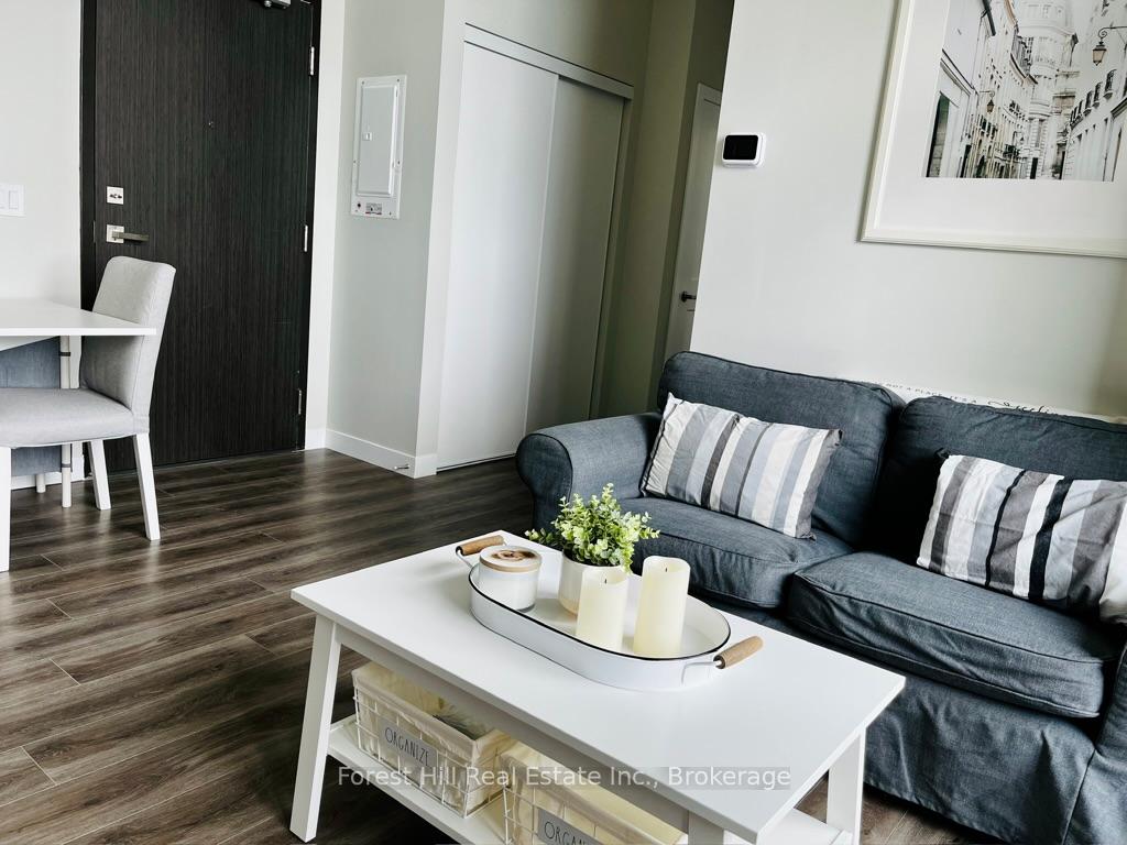 Photo 3 of Unit 402, 15 Queen Street S, Hamilton, Central — HOMEH