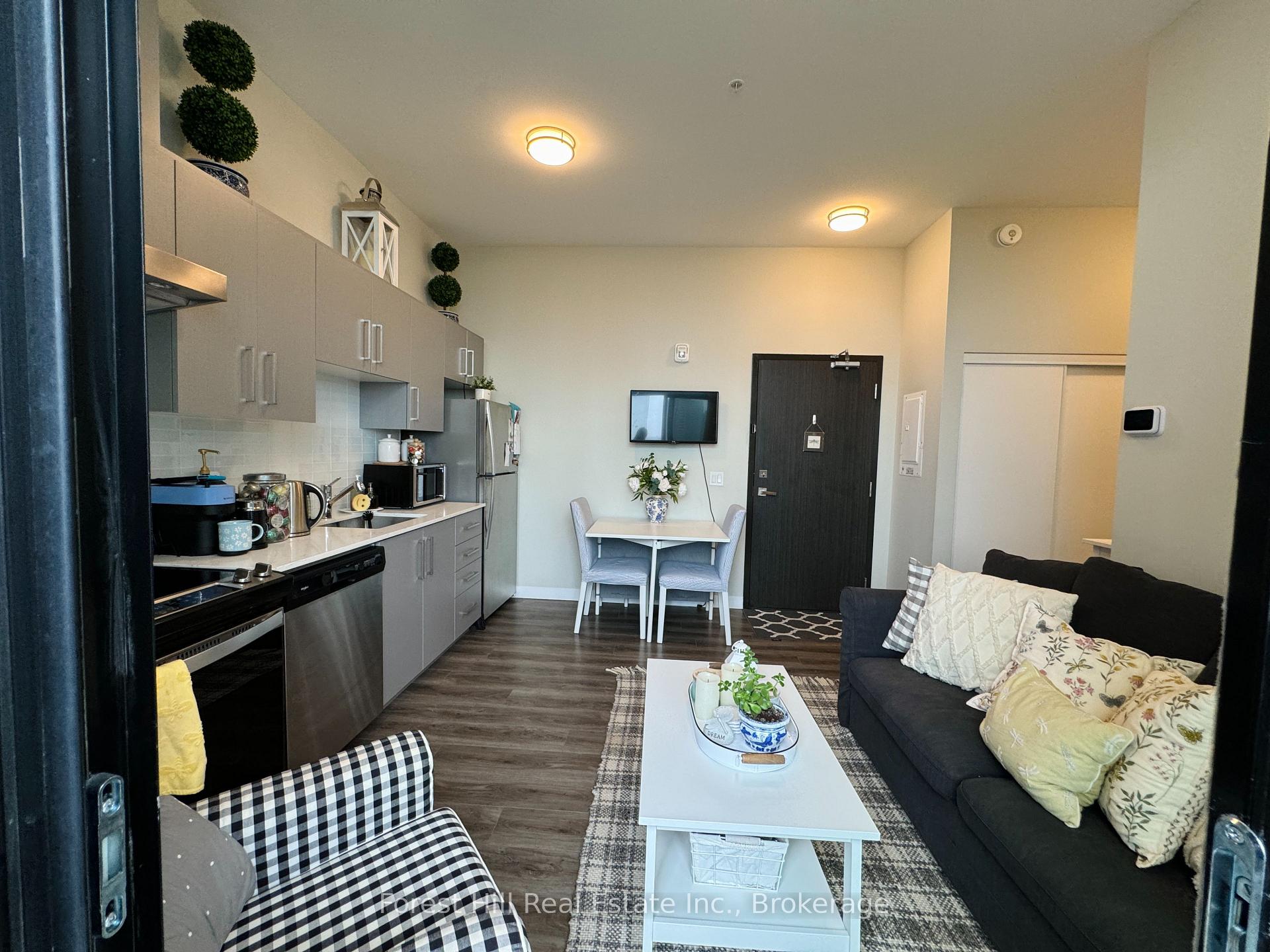 Photo 14 of Unit 402, 15 Queen Street S, Hamilton, Central — HOMEH