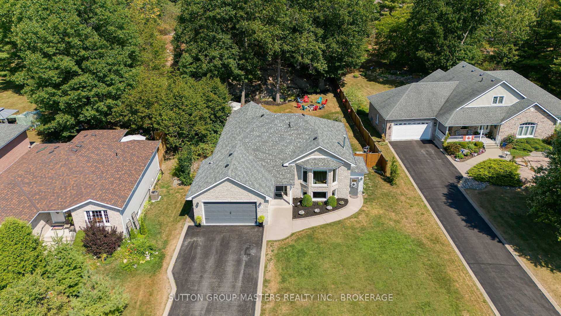 Photo 2 of 185 Garfield Street, Gananoque — HOMEH