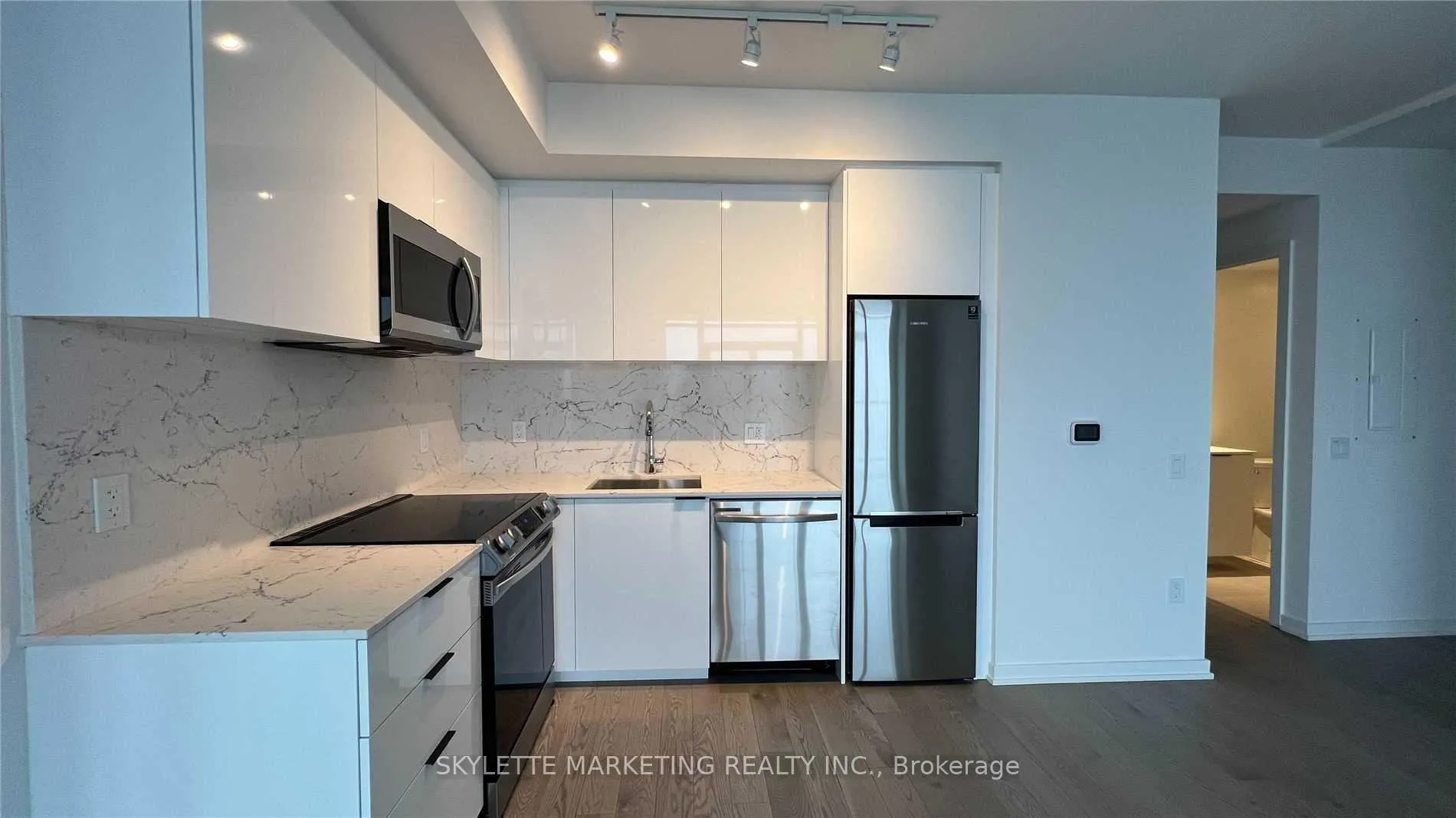 Photo 3 of Unit 801, 50 Power Street, Toronto, Moss Park — HOMEH