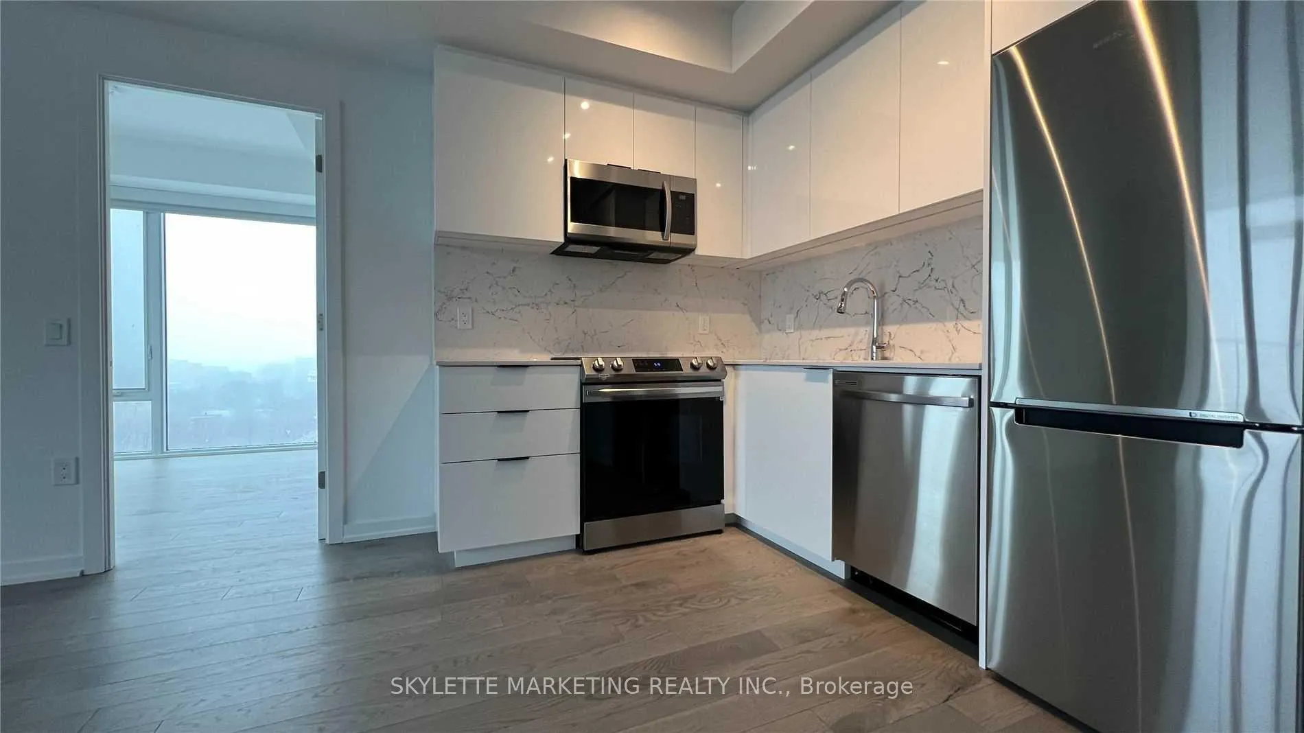 Photo 6 of Unit 801, 50 Power Street, Toronto, Moss Park — HOMEH