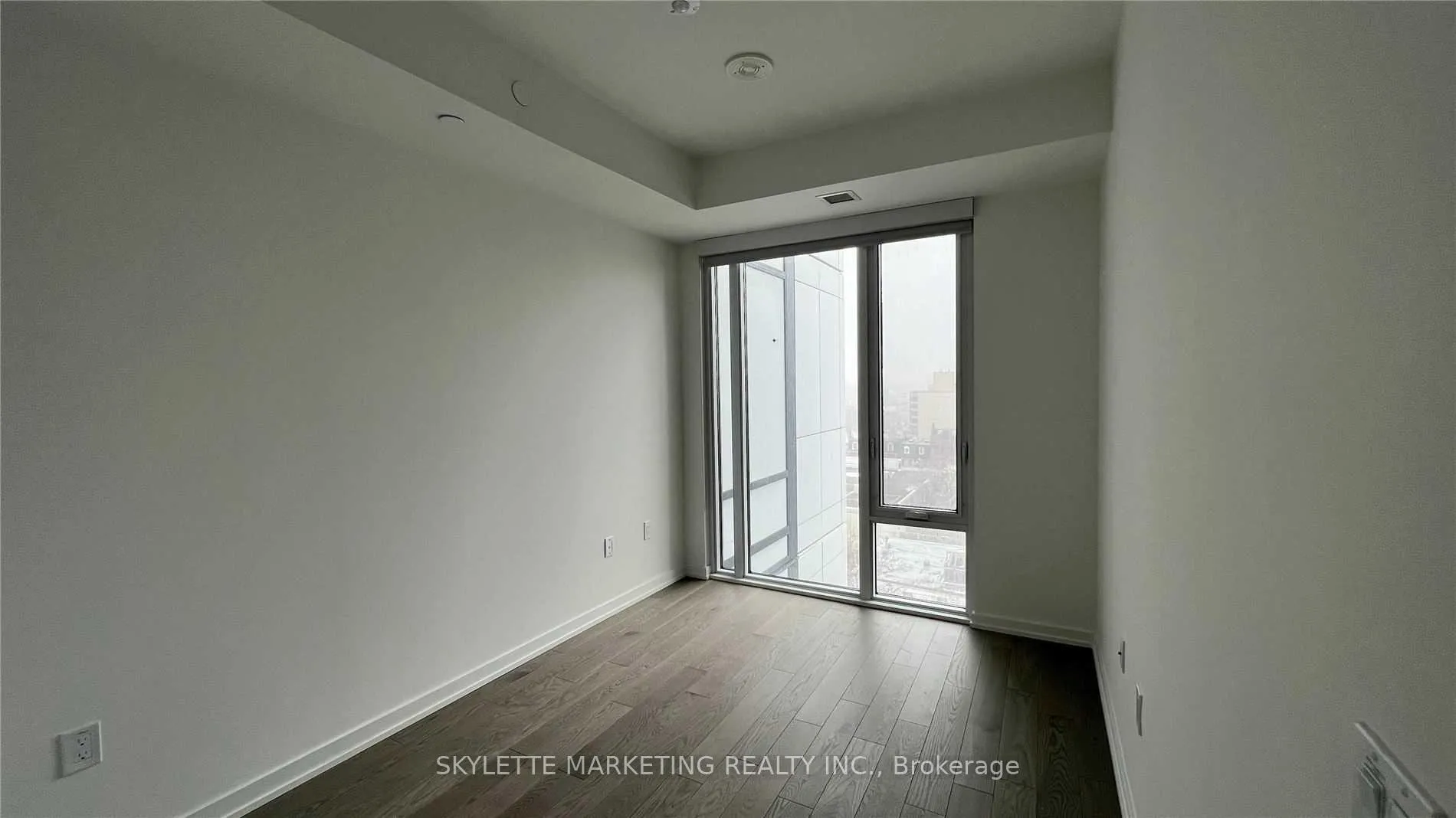 Photo 8 of Unit 801, 50 Power Street, Toronto, Moss Park — HOMEH