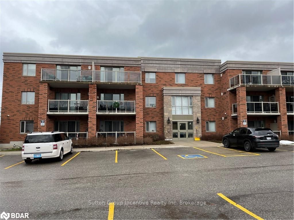 Photo 19 of Unit 103, 496 Yonge Street, Barrie, Painswick North — HOMEH