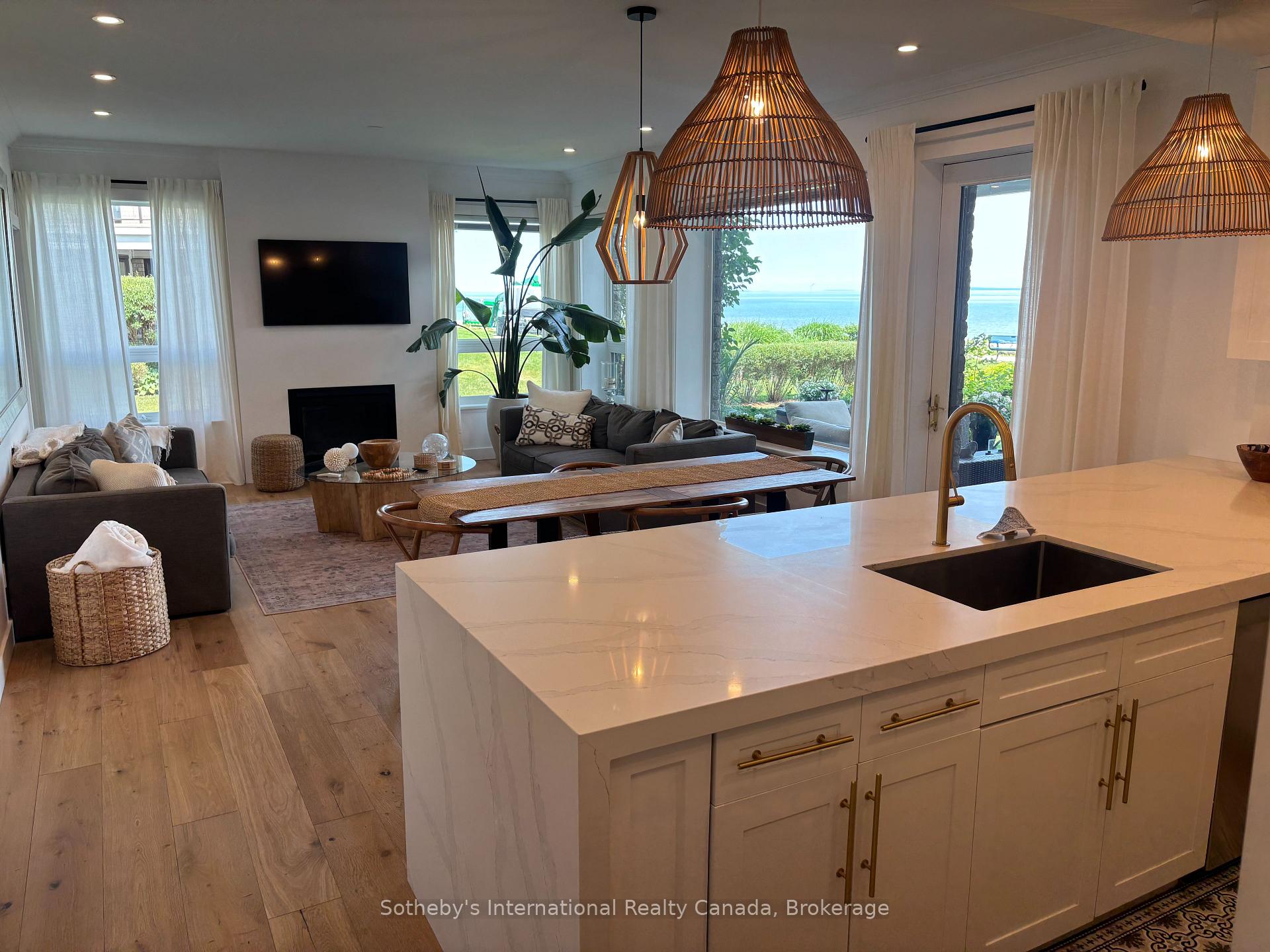 Photo 7 of 534 Mariners Way, Collingwood — HOMEH