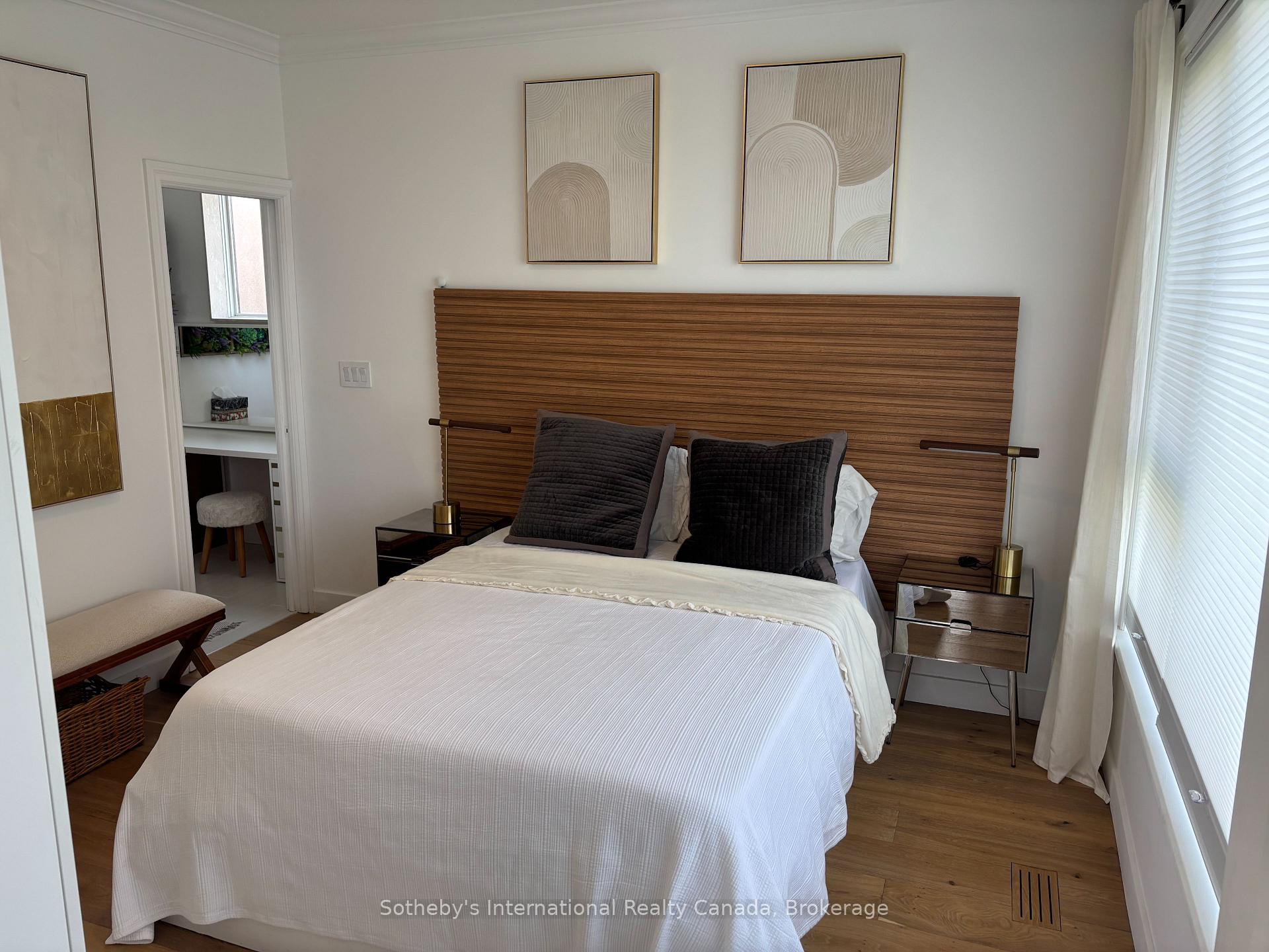 Photo 13 of 534 Mariners Way, Collingwood — HOMEH