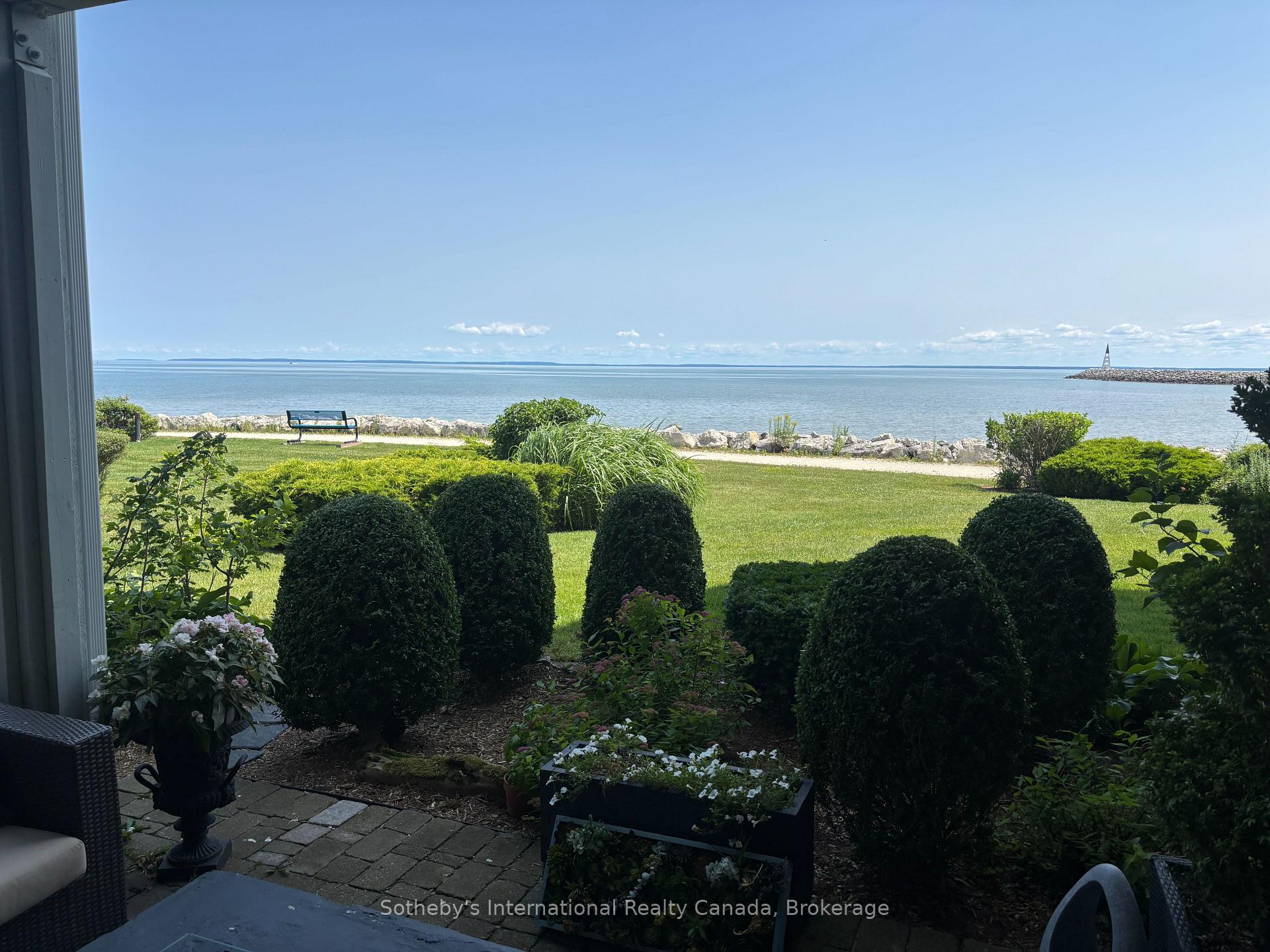 Photo 18 of 534 Mariners Way, Collingwood — HOMEH