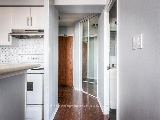 Photo 3 of Unit 1209, 1625 Pickering Parkway, Pickering, Village East — HOMEH