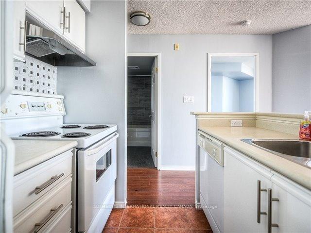 Photo 4 of Unit 1209, 1625 Pickering Parkway, Pickering, Village East — HOMEH