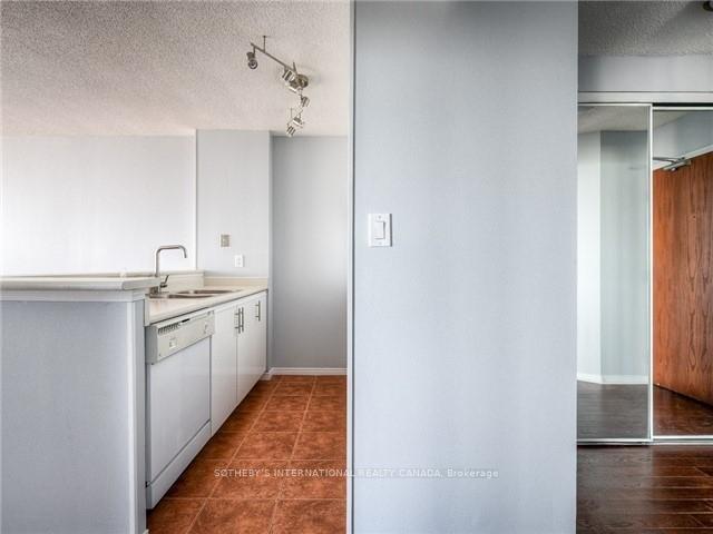 Photo 6 of Unit 1209, 1625 Pickering Parkway, Pickering, Village East — HOMEH