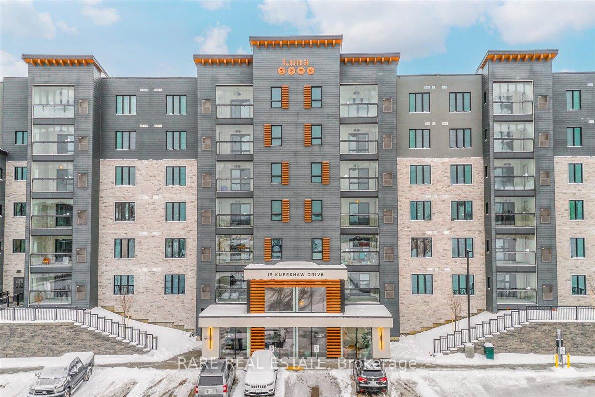 Front of Unit 302, 15 Kneeshaw Drive S