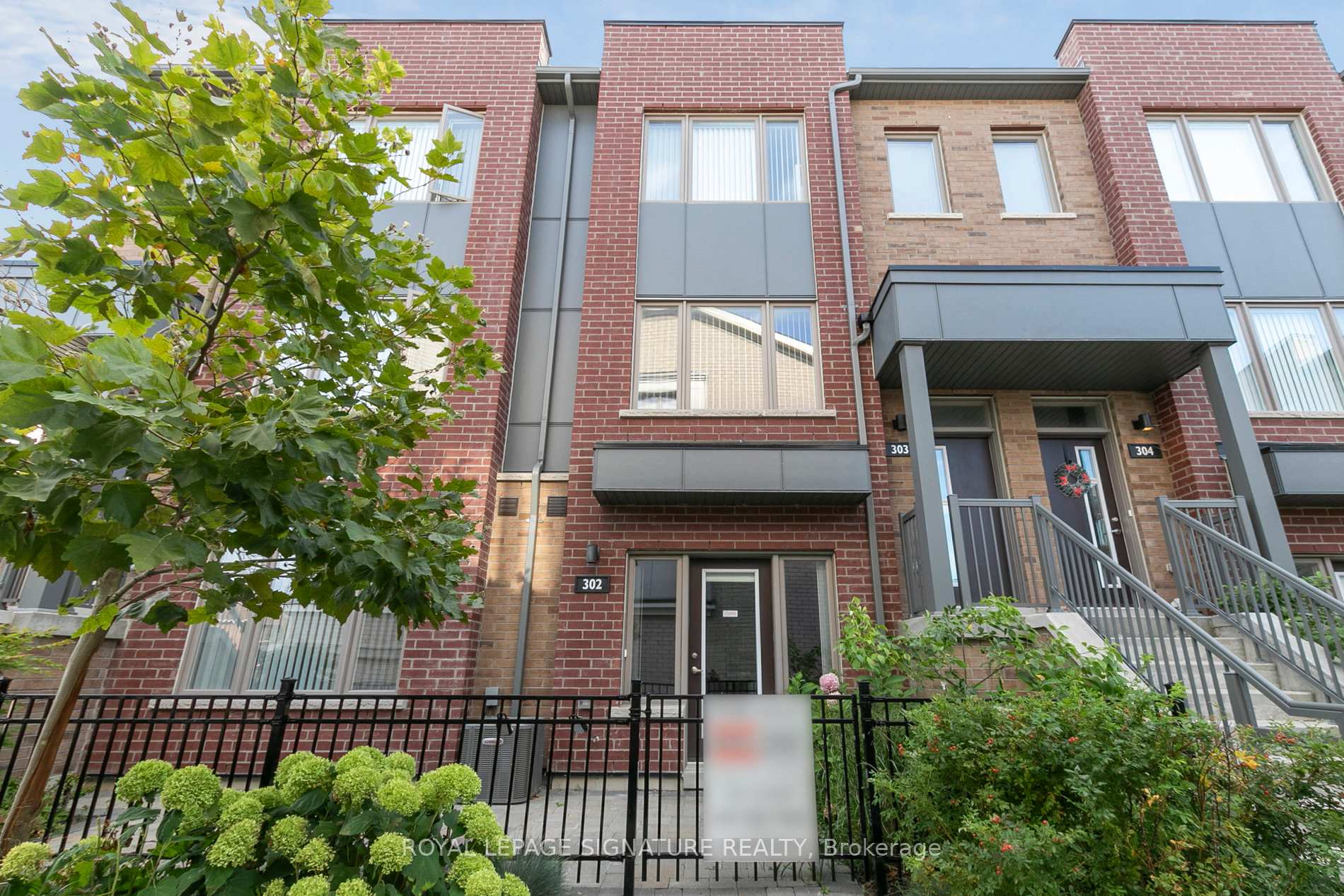 Photo 2 of Unit 302, 1525 Kingston Road, Pickering, Town Centre — HOMEH