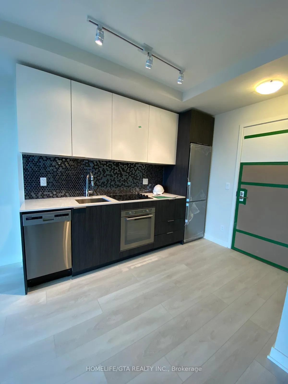 Photo 4 of Unit 1208, 2 Sonic Way, Toronto, Flemingdon Park — HOMEH