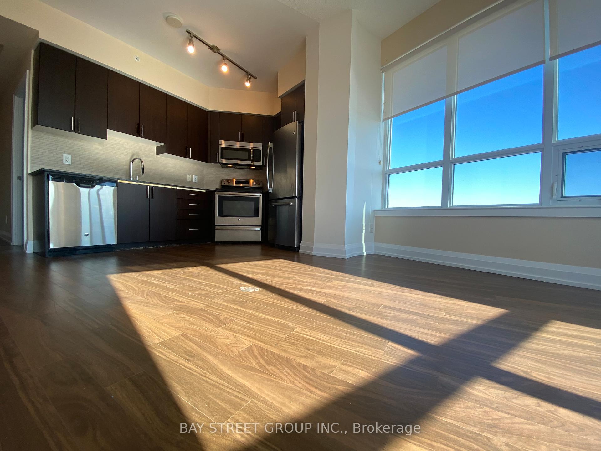 Photo 5 of Unit 2026, 7161 Yonge Street, Markham, Grandview — HOMEH