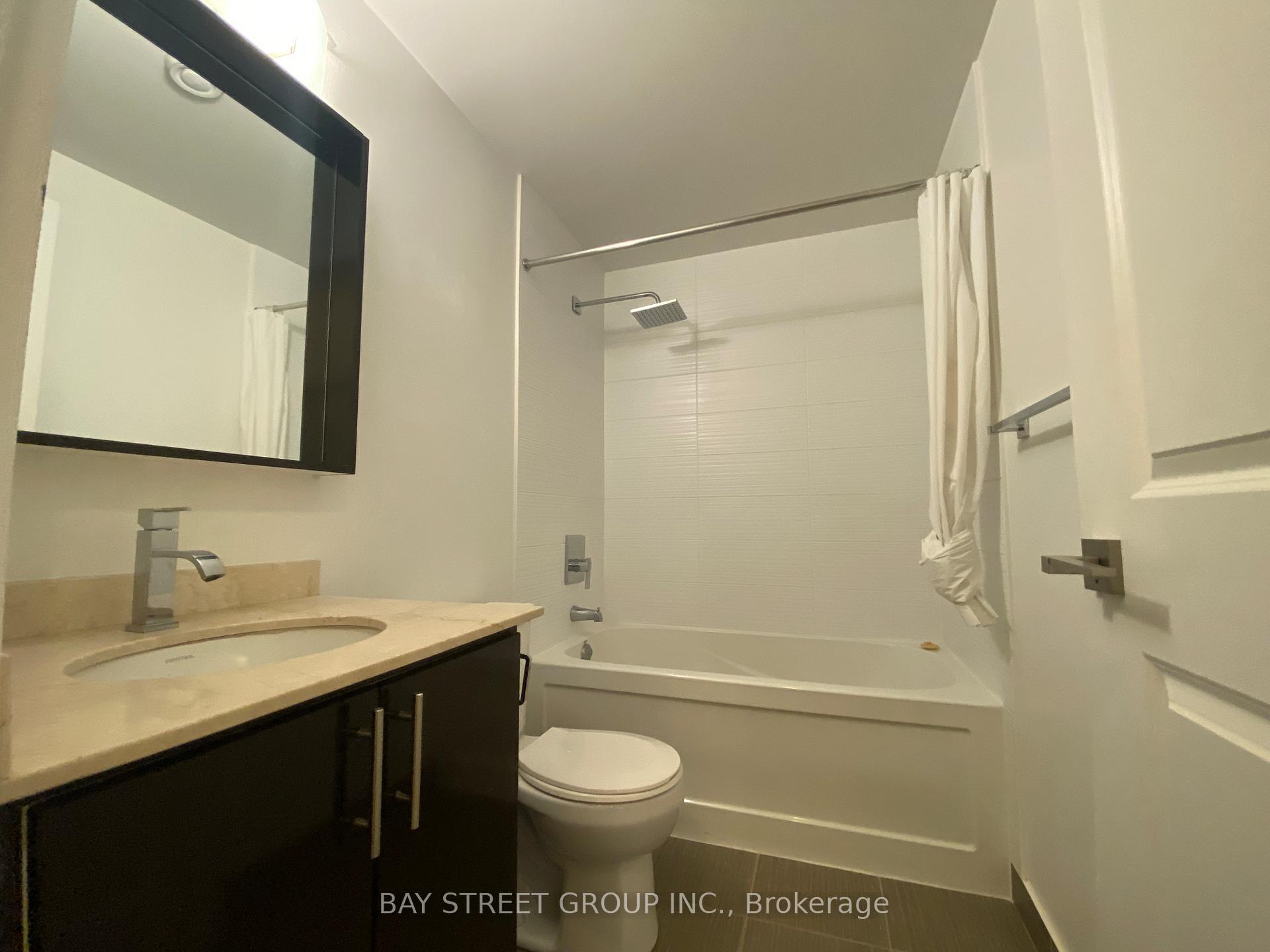 Photo 11 of Unit 2026, 7161 Yonge Street, Markham, Grandview — HOMEH