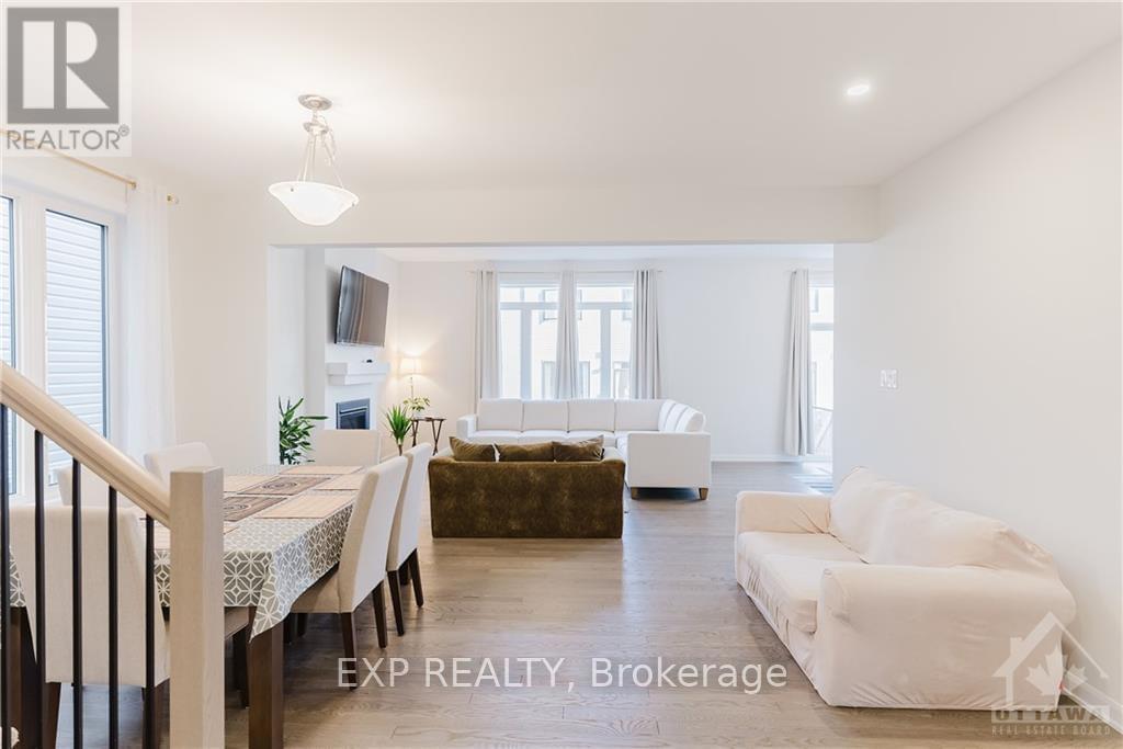 Photo 3 of 853 Cappamore Drive, Ottawa, Barrhaven - Half Moon Bay — HOMEH