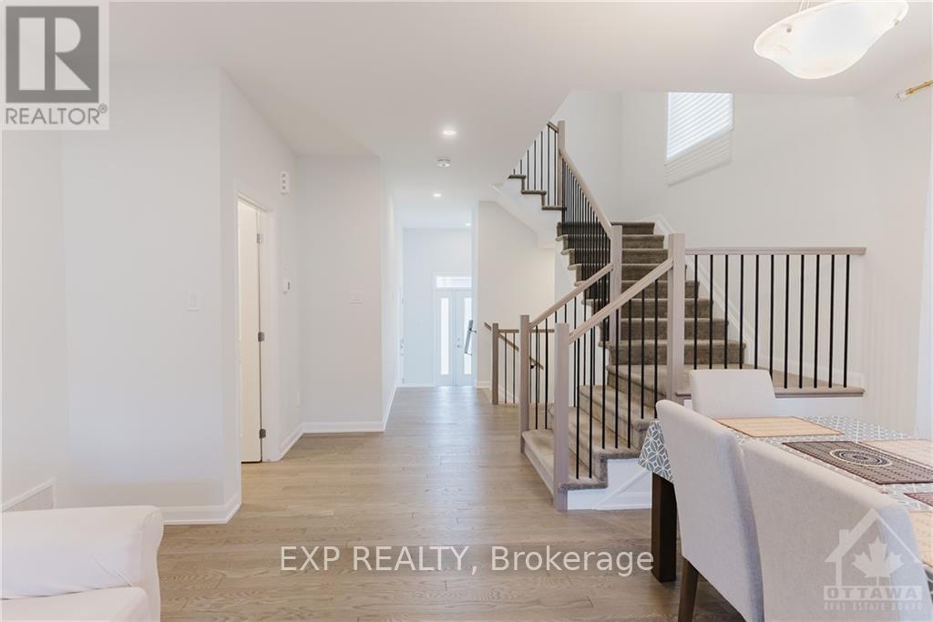 Photo 5 of 853 Cappamore Drive, Ottawa, Barrhaven - Half Moon Bay — HOMEH