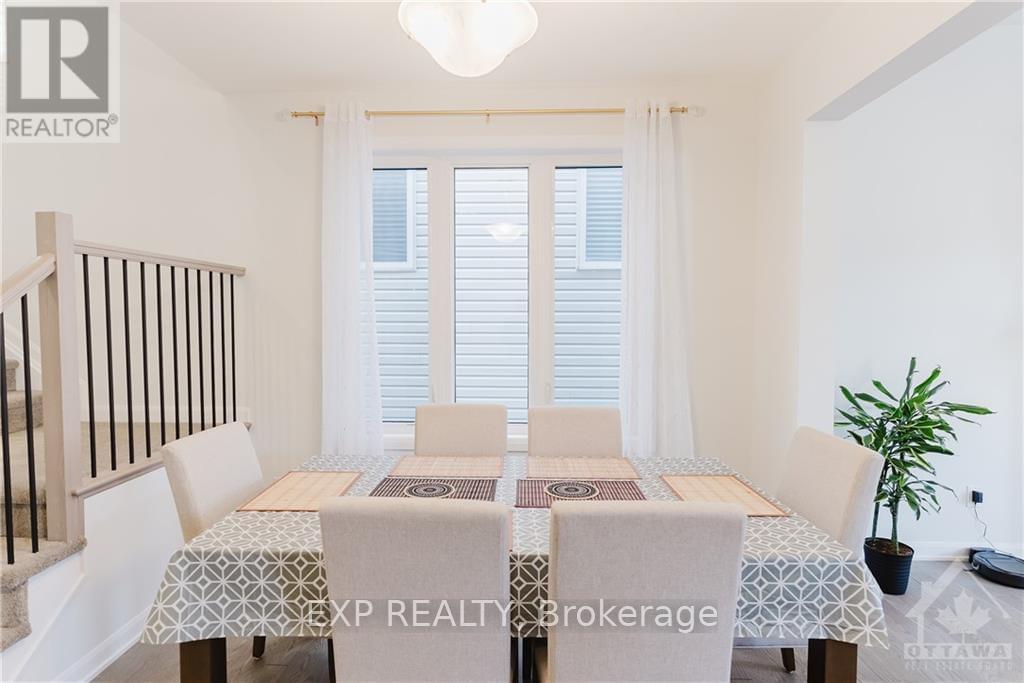 Photo 6 of 853 Cappamore Drive, Ottawa, Barrhaven - Half Moon Bay — HOMEH
