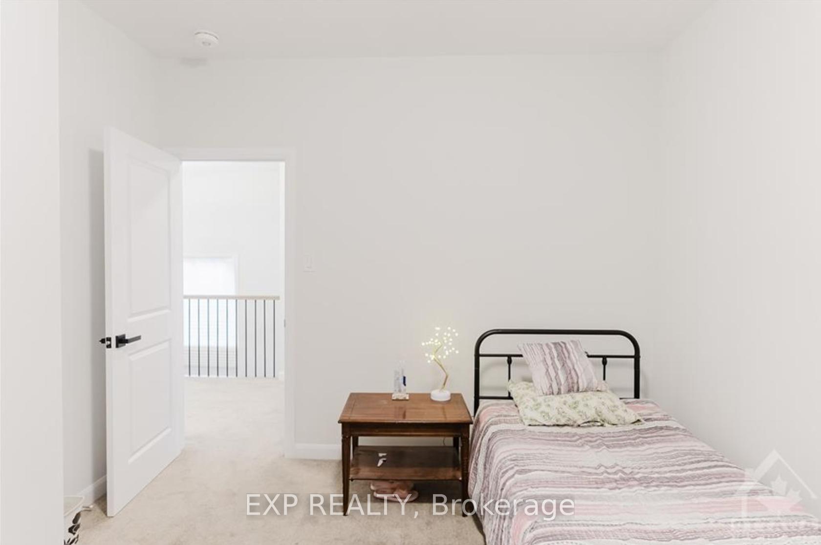 Photo 12 of 853 Cappamore Drive, Ottawa, Barrhaven - Half Moon Bay — HOMEH