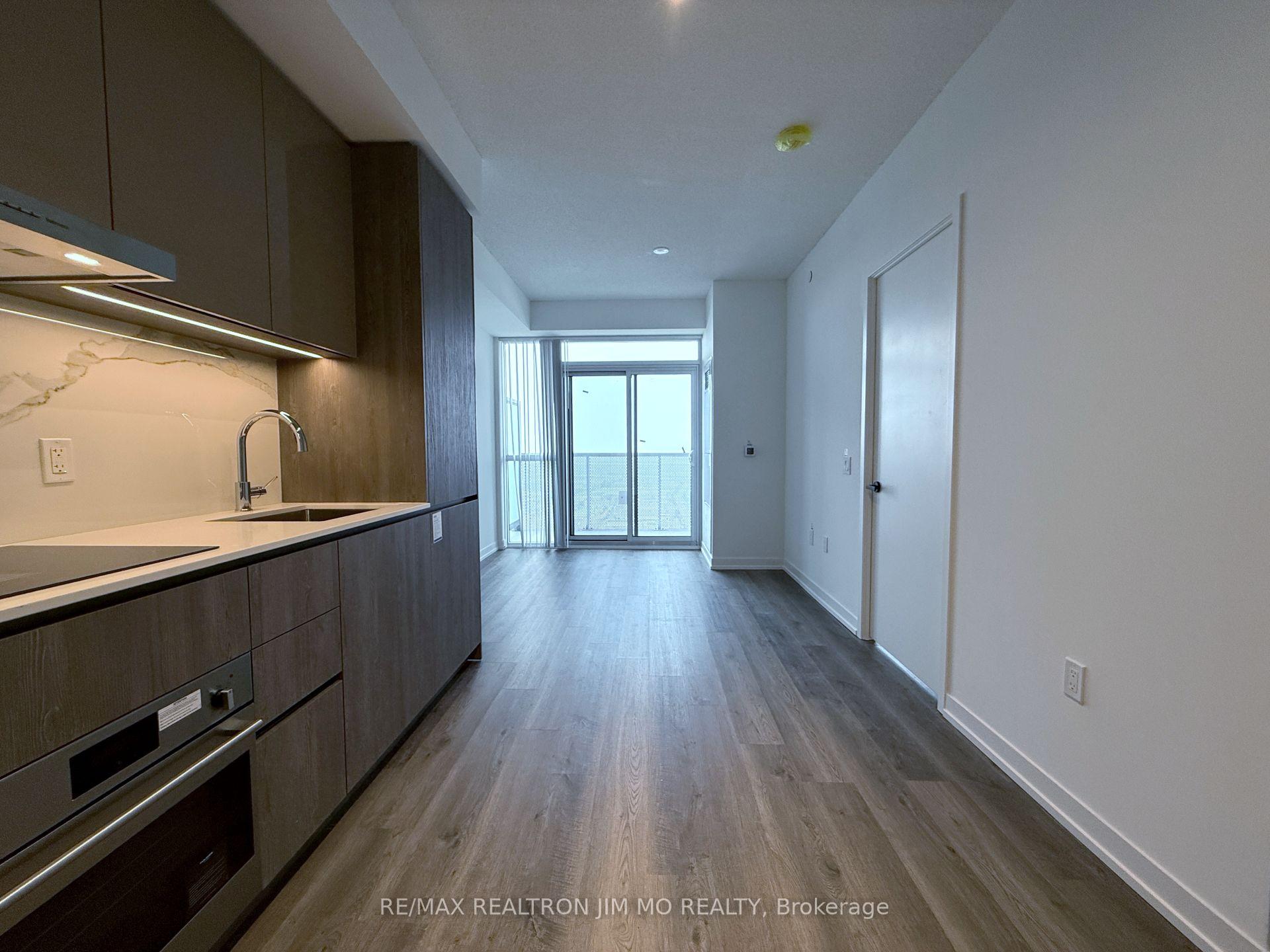 Photo 1 of Unit 4605, 8 Interchange Way, Vaughan, Vaughan Corporate Centre — HOMEH