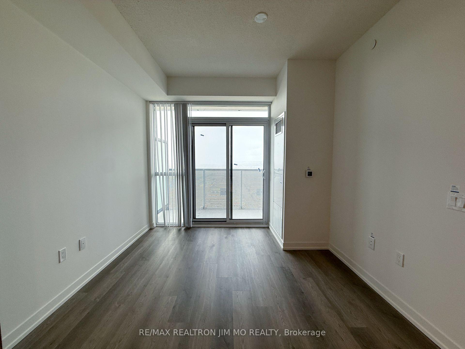 Photo 4 of Unit 4605, 8 Interchange Way, Vaughan, Vaughan Corporate Centre — HOMEH